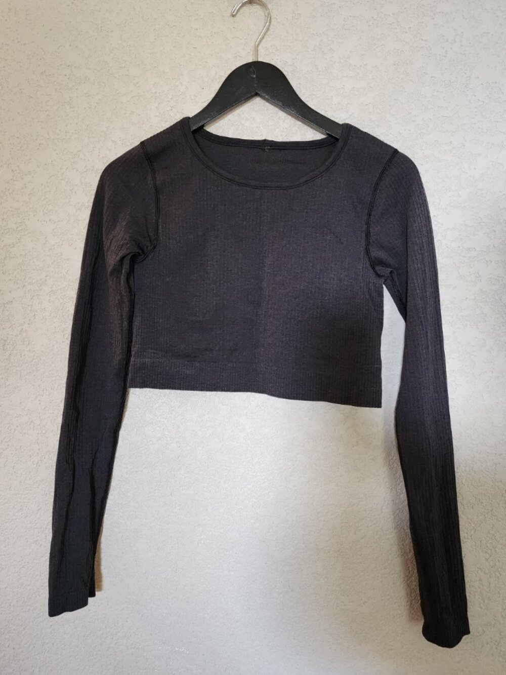 lululemon long sleeve ribbed crop top size 8 padded